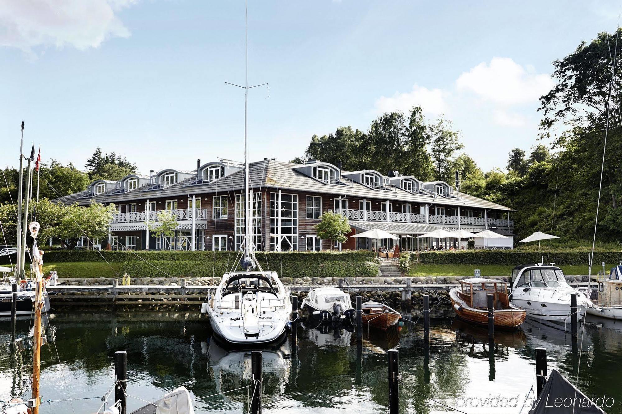Hotel Comwell Kongebrogaarden Middelfart Exterior foto